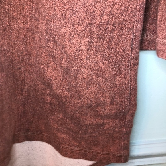 LOGO Lounge Burnt Orange Long Sleeve Asymmetrical Sweater Size Medium - Picture 4 of 12